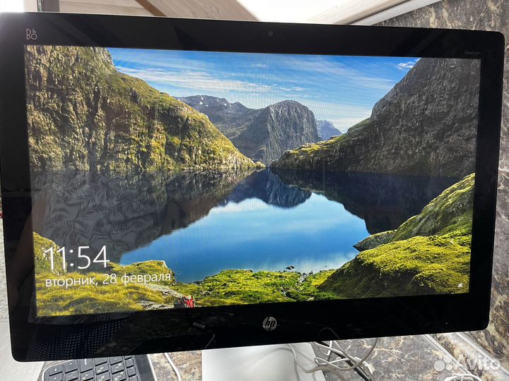 Моноблок HP Pavilion AIO 23-q203ur