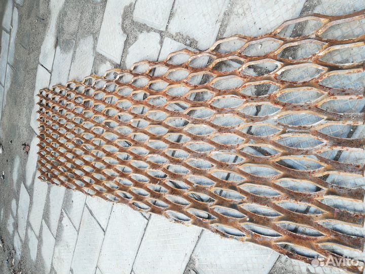 Решетка металлическая