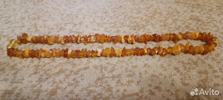 Янтарные бусы