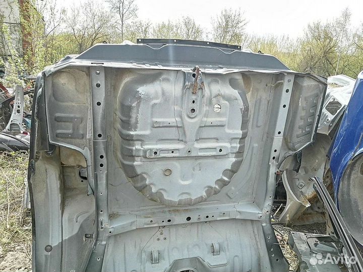 Задняя панель Kia Spectra