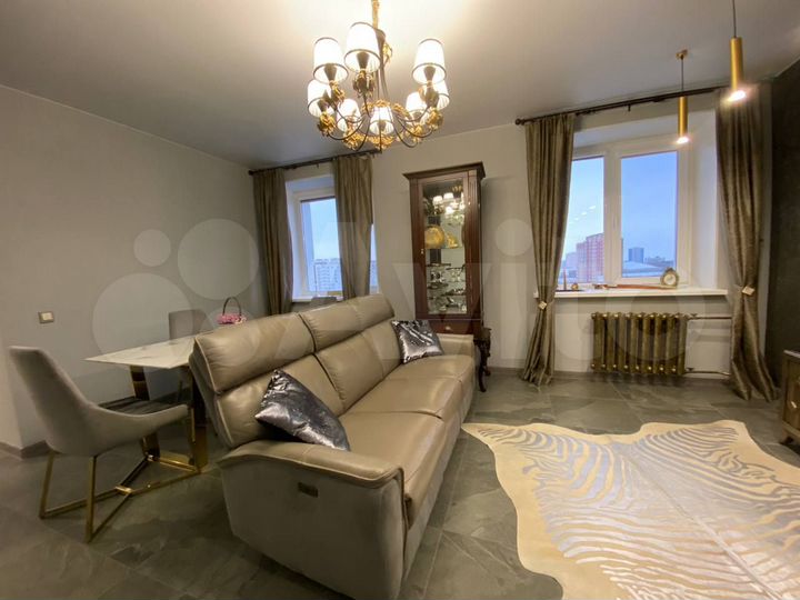 3-к. квартира, 96 м², 13/19 эт.