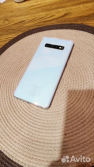 Samsung Galaxy S10+, 6/128 ГБ