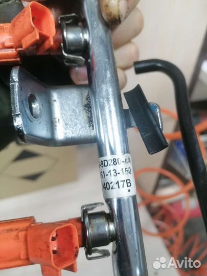 Топливная рампа и форсунки мазда 6 gg, L3VE, L3C1