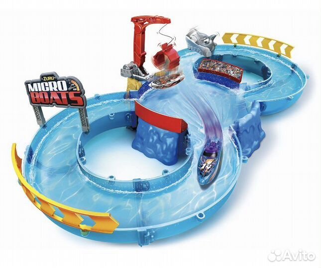 Водный трек с катером