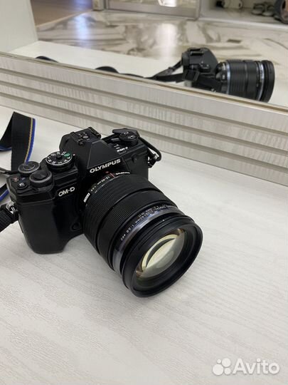 Зеркальный фотоаппарат