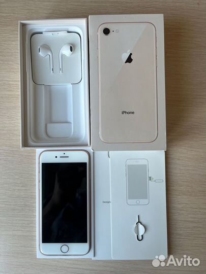 iPhone 8, 64 ГБ