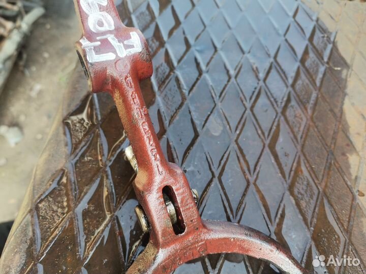 Вилка включения дифференциала 1523080 Volvo