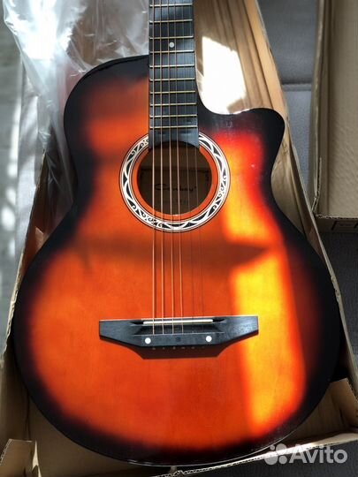 Гитара с чехлом