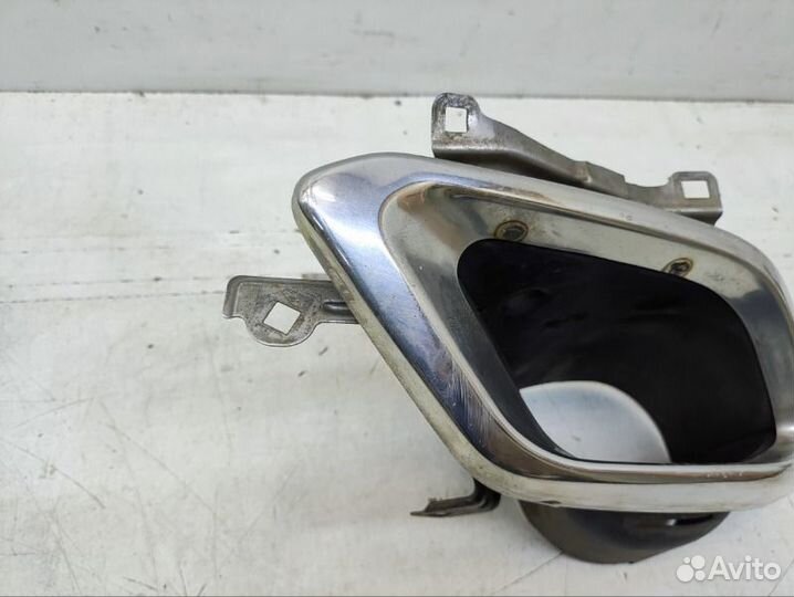 Насадка глушителя задняя правая Lexus Rx 4