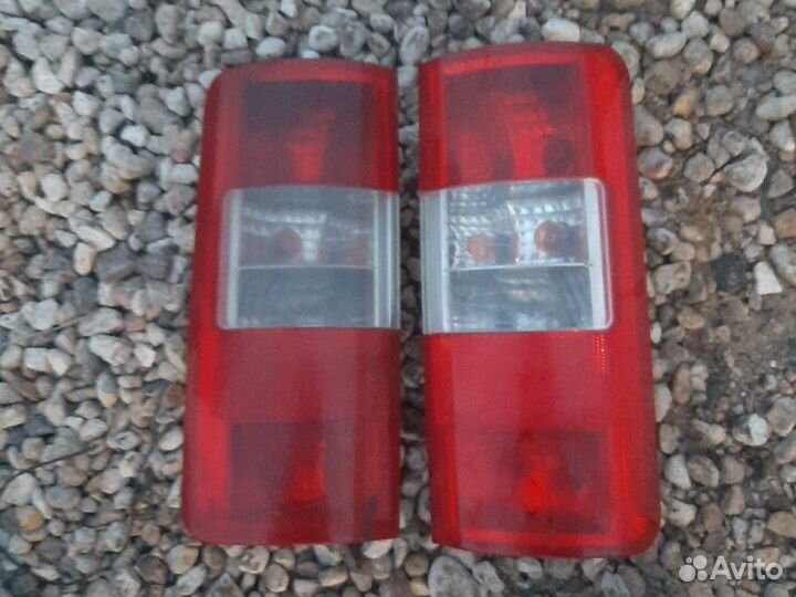 Фонарь Форд Коннект 2002-2013 год оригинал