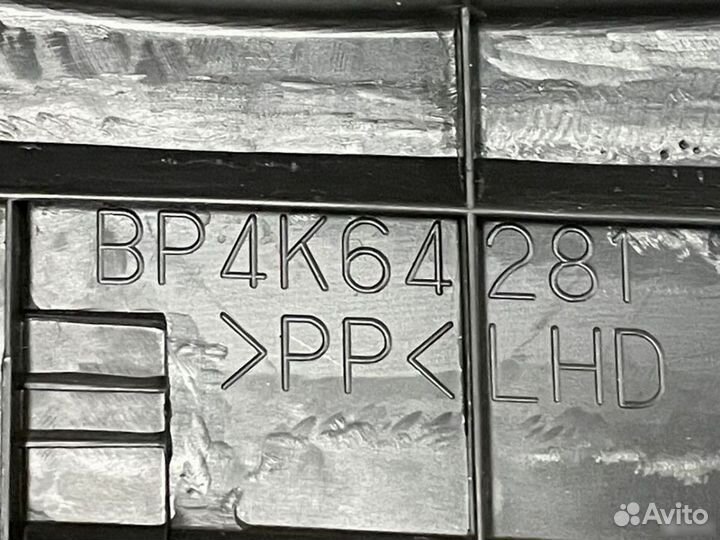 Накладка под рулевую колонку Mazda 3 BK