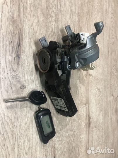 Замок зажигания Mitsubishi Lancer X