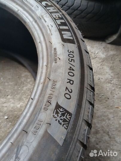 Michelin Alpin 5 305/40 R20