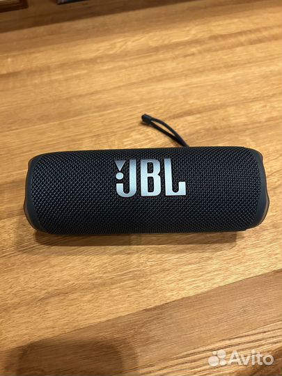 Колонка JBL Flip 6 оригинал работает отлично