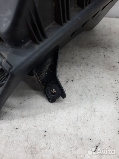 Корпус воздушного фильтра Bmw 5 универсал 2.5