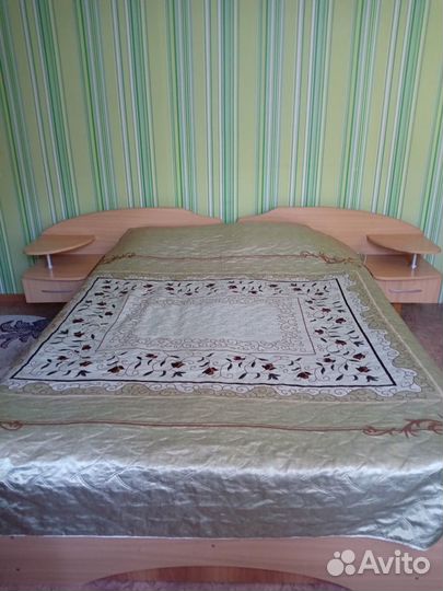 Продам спальный гарнитур бу