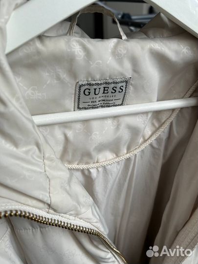 Пуховик женский Guess