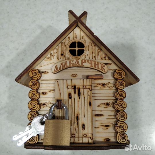 Копилка домик Амбарчик (дерево)