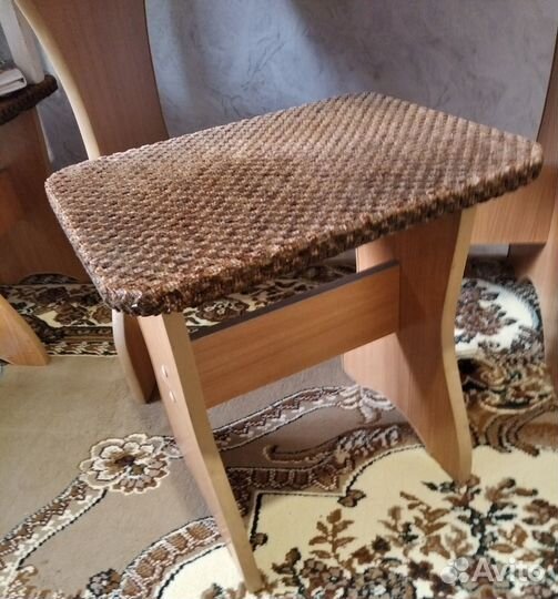 Кухонный уголок со столом бу