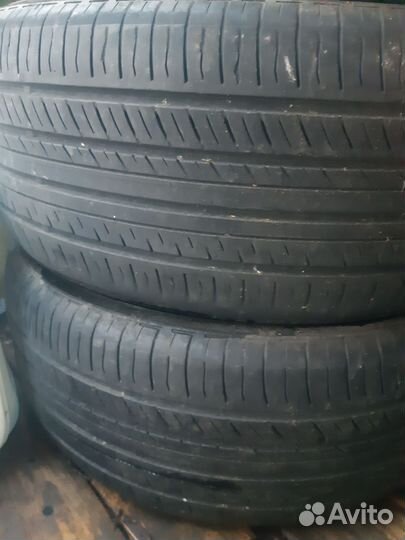 Yokohama Advan dB V552 235/50 R17