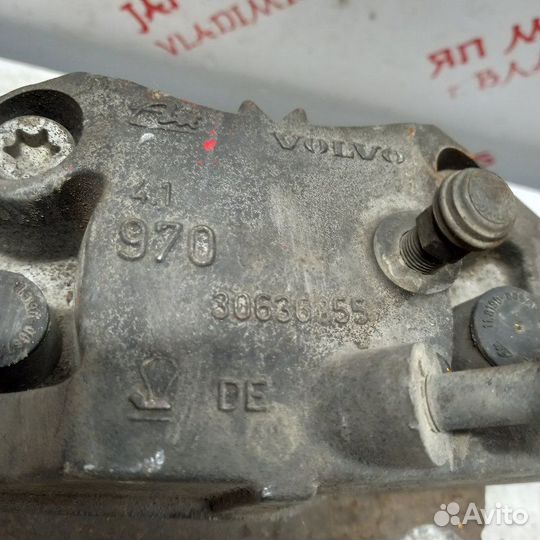 Суппорт тормозной передний правый Volvo Xc90 B5254