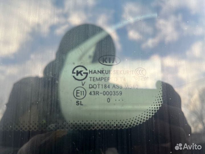 Стекло панорамной крыши заднее Kia Sportage 3 G4KD
