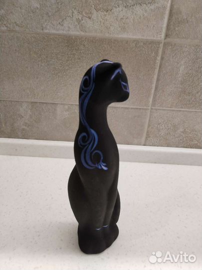 Статуэтка кошка