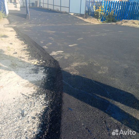 Укладка асфальта во дворе