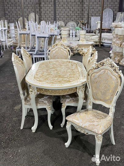 Столы и стулья