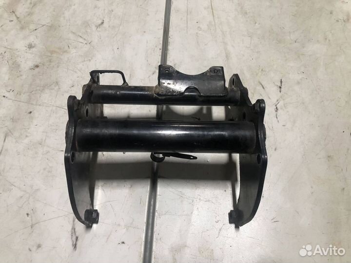 Перемычка рамы для XVZ1300 Royal Star Classic