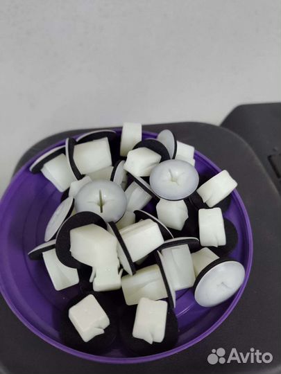 Клипса на дверь Mazda