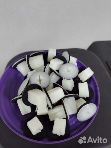 Клипса на дверь Mazda