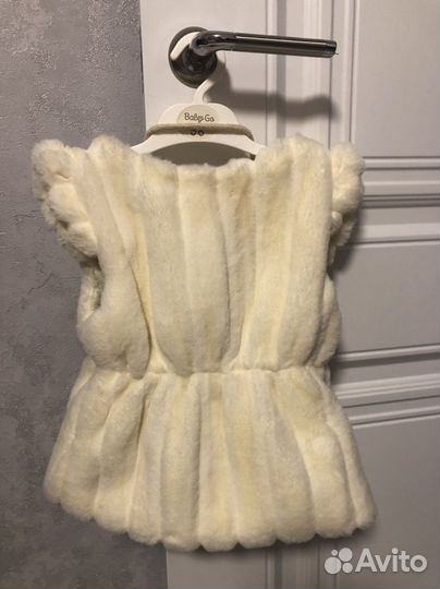 Меховой жилет для девочки на 2-3 года с сумочкой