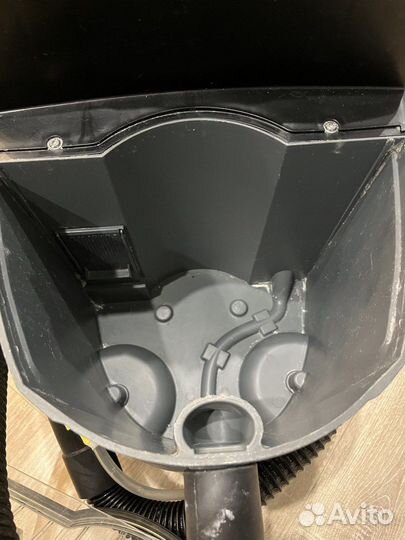 Моющий пылесос Karcher