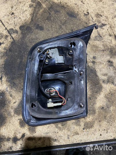 Фонарь Левый Subaru Forester SF5 EJ205 2000 - 2002