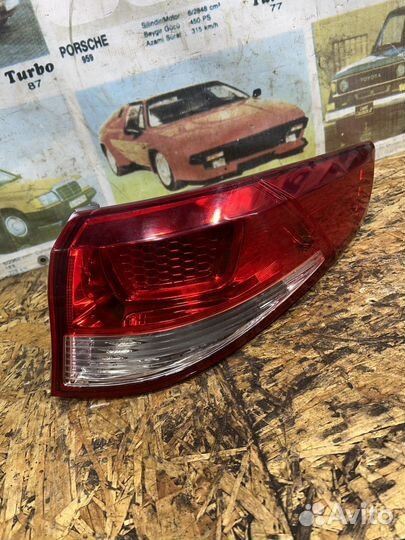 Фонарь правый Киа Рио 3