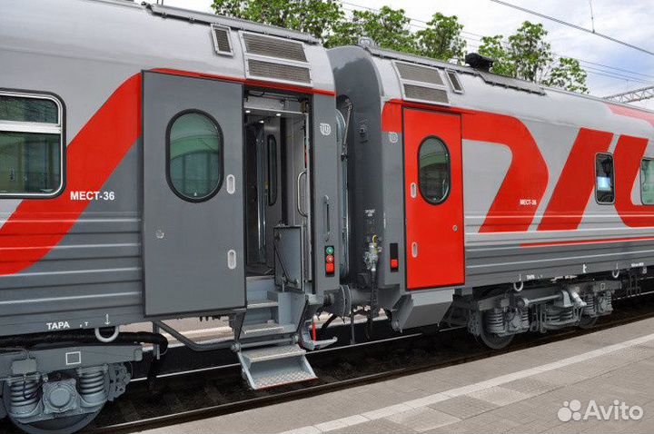 Уборщики на подготовку пассажирских вагонов