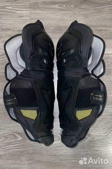 Хоккейные щитки bauer supreme M5 pro, 15 sr