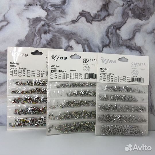Стразы для дизайна ногтей