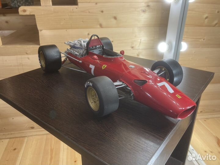 Модель ferrari 312 F1 масштаб 1/8