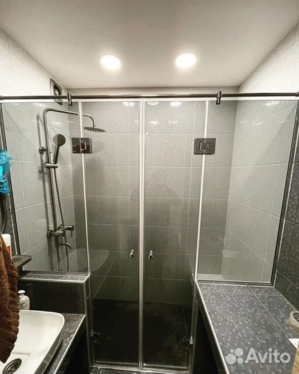 Изготовление душевых перегородок из стекла