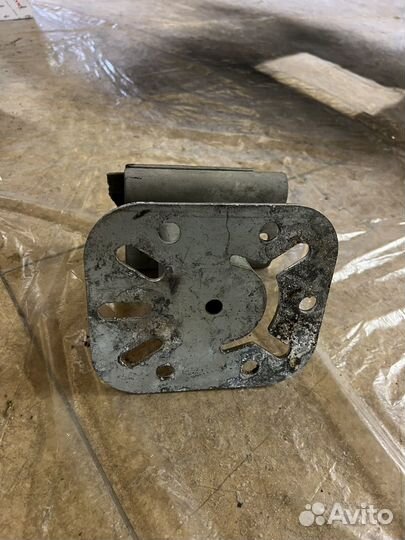 Крепление для домкрата