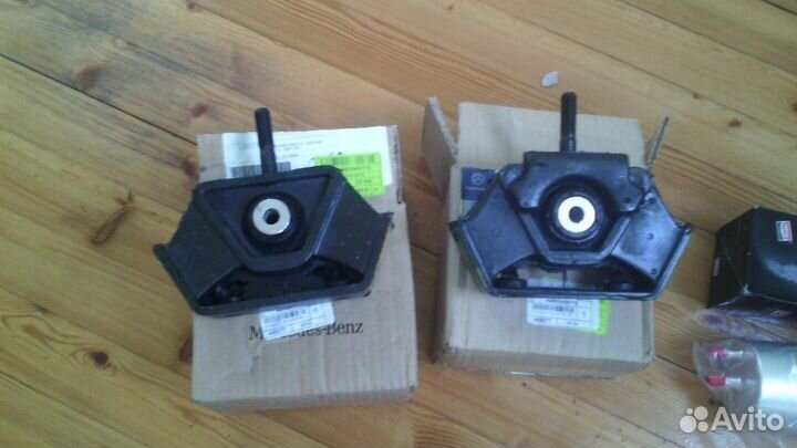 Моторные подушки на Mercedes W463