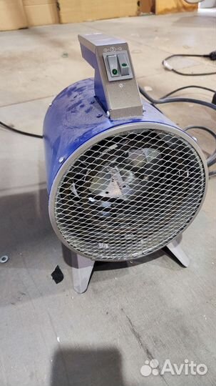 Тепловая пушка электрическая Hyundai HHG6-30-UI523