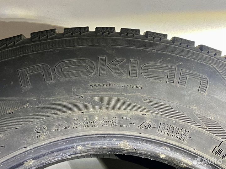 Nokian Tyres Hakkapeliitta R2 SUV 285/60 R18 116R