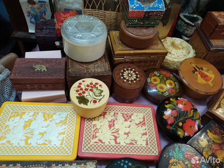 СССР шкатулки разные банки агитация жесть