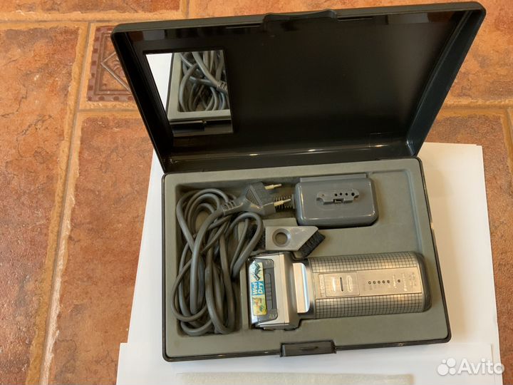 Продаю лот электробритв philips - Panasonic