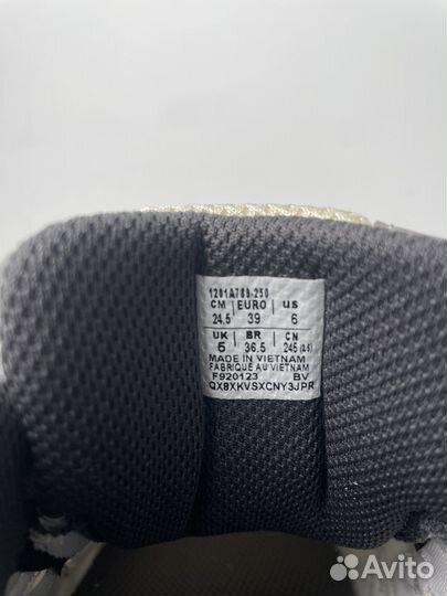 Кроссовки asics