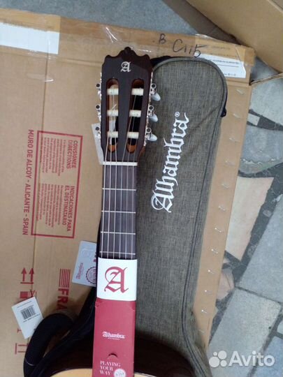 Гитара классика Alhambra 6.204