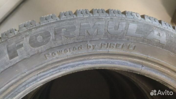 Pirelli Formula Ice 215/55 R17 98T